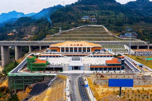 张吉怀高铁12月6日将正式通车_怀化_张家界_南站