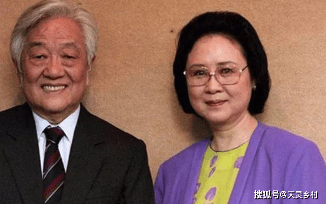 什么 琼瑶奶奶才是真的摩登女郎,什么艳穿什么,80+美得挺不一般