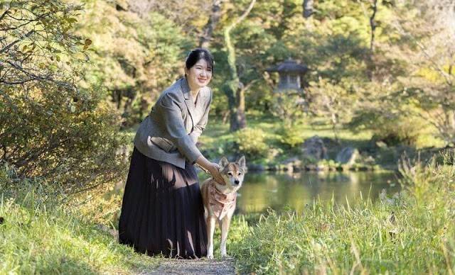 公主 日本爱子公主过20岁生日！西装配半裙神似雅子皇后，彻底赢过佳子