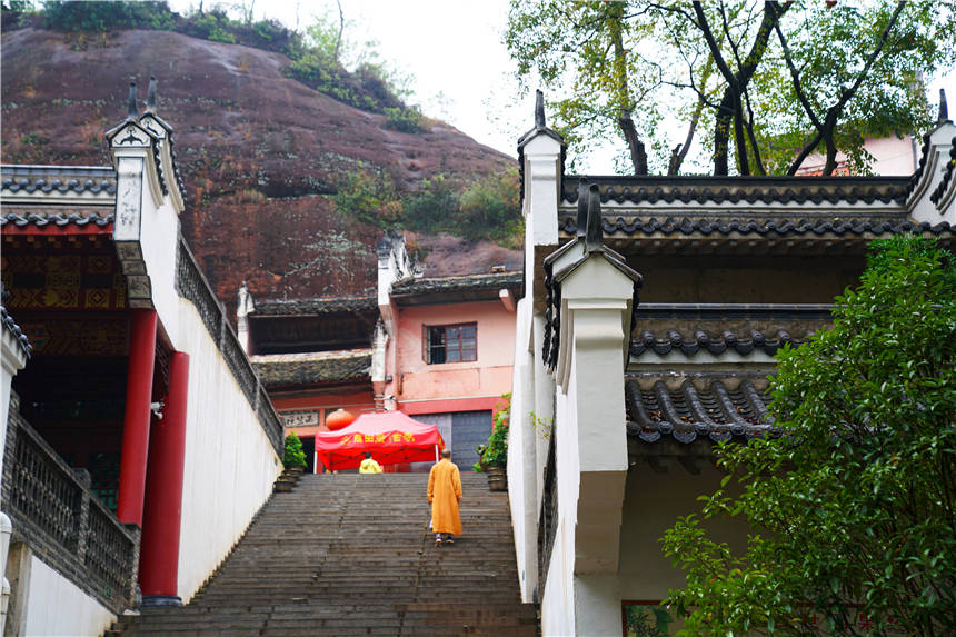 寺庙|江西于都有一个幽静景点，摩崖石刻很多，岳飞和周敦颐都曾经来过