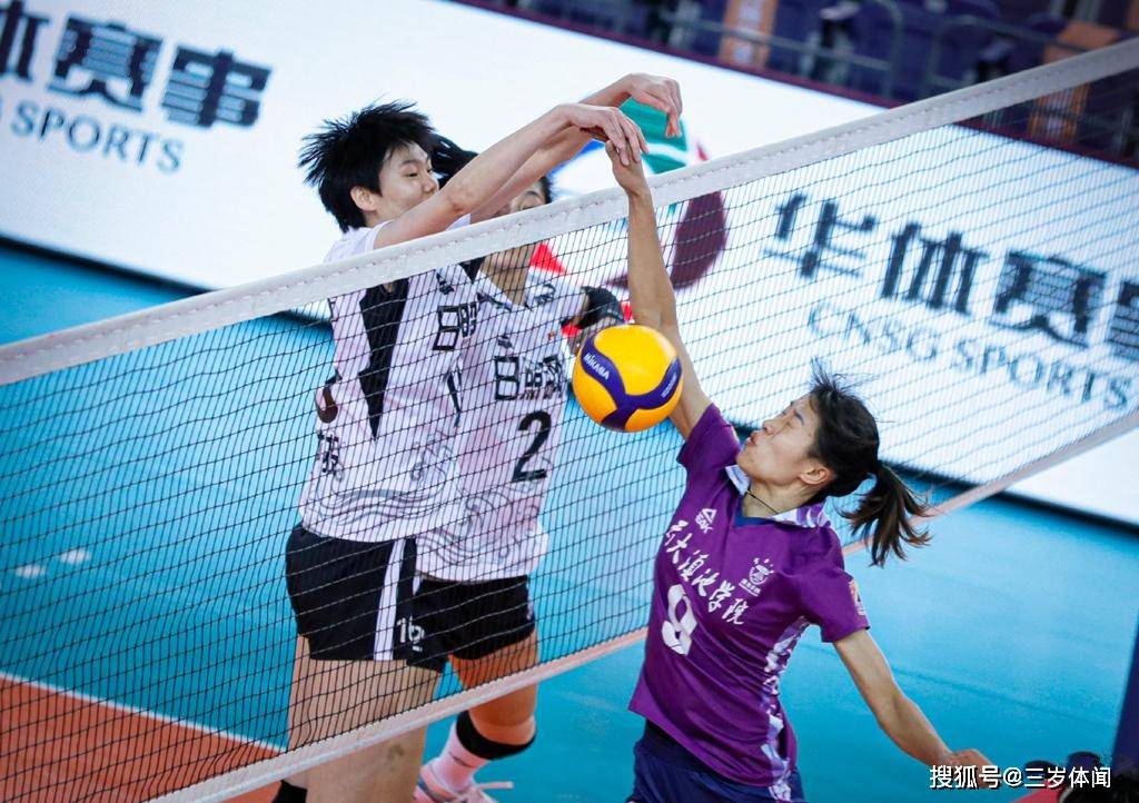 云南队|女排联赛1日第一场：山东女排3-1取得2连胜，小将42扣6中被打懵