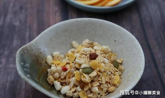 白萝卜|早起半小时给孩子做早餐，样样用心，老妈却说瞎折腾，中看不中吃