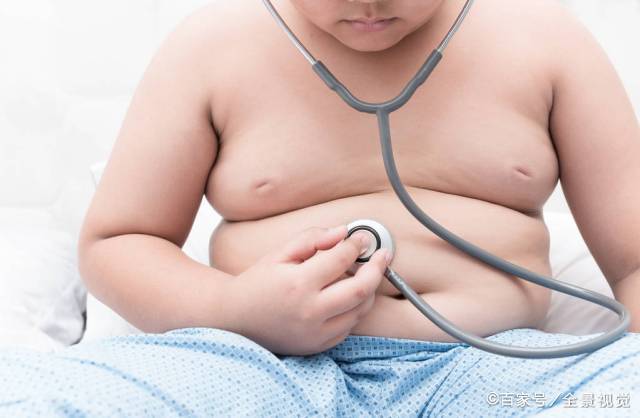 尿酸|28岁程序员尿酸飙升930，双肾衰竭，医生怒斥：怎么能把它当水喝