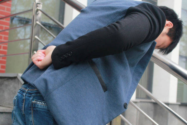 肾脏|39岁男子查出肾衰竭,与什么有关?肾病来临前,有哪些信号?