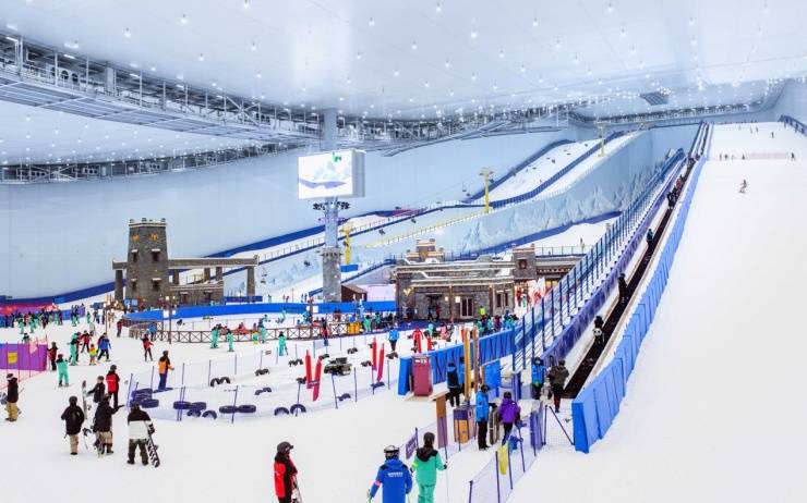 哈尔滨体育学院融创冰雪学院正式挂牌 融创文旅与哈体院共育冰雪人才