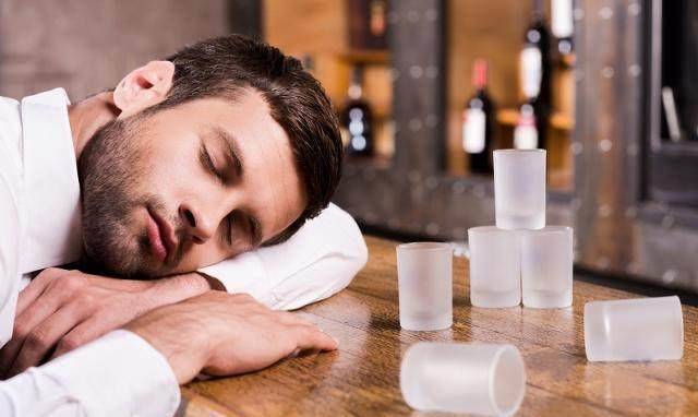 毒素|40岁后，这7个表现，若占3个以上，说明你肝脏还不错哦