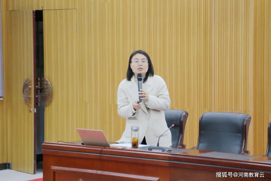 让成长不烦恼!驻马店高中举行心理健康教育班主任培训会