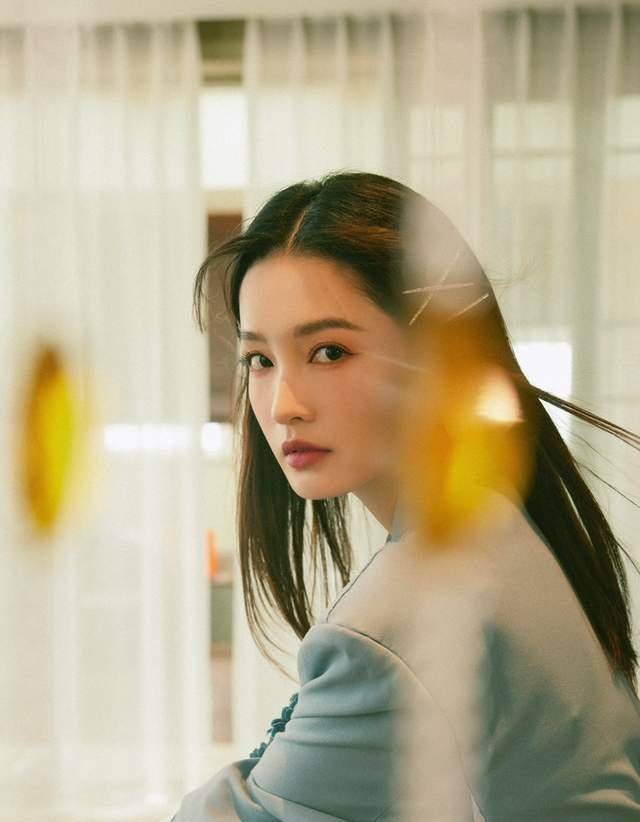 眼睛自带忧郁气质的女星，我只服这4位！不仅长得美，眼神还有故事感