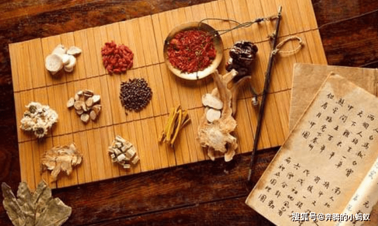 症状|出现腹部肿块疼痛、高血压等7大症状需小心肾囊肿！