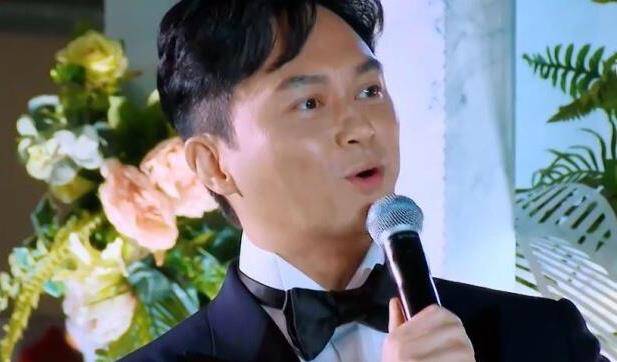 夫妻俩|50岁的袁咏仪，还是张智霖心中的那个少女，但为什么俩人聊天全是硬茬？