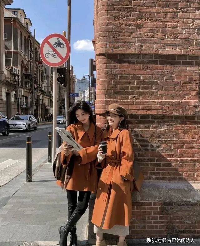 设计 柔美女人穿什么衣服？3招大衣搭配思路，尽显成熟女人味