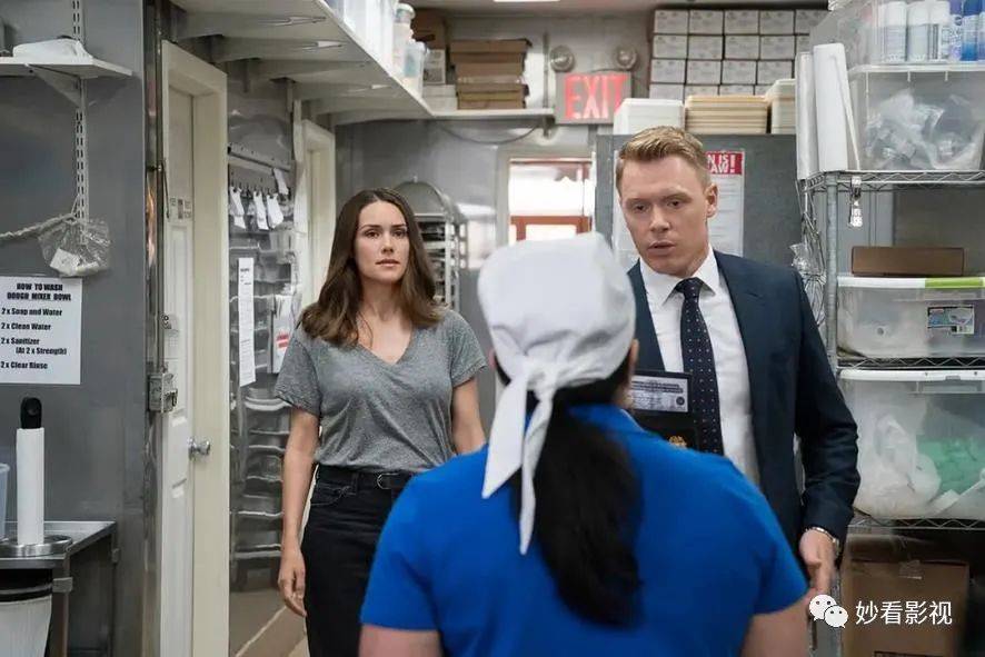 敌人|神秘父女继续溜粉——《罪恶黑名单第6季》