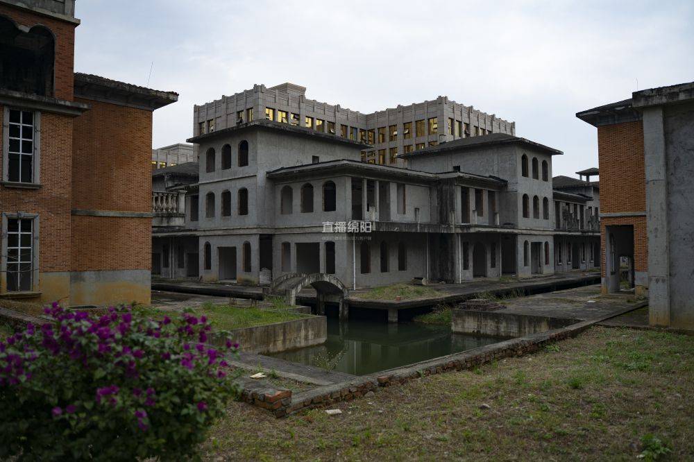 金家林"停摆"的钟楼还会转动它的时针吗?_绵阳_项目_外滩