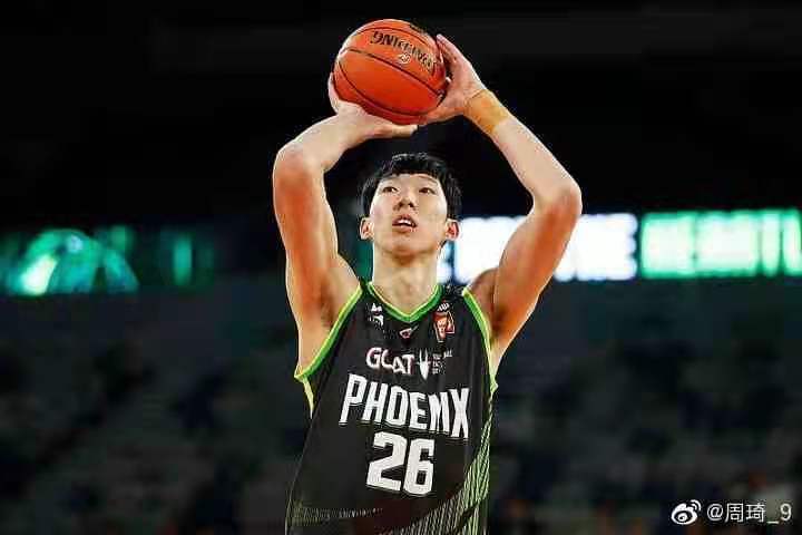 經(jīng)歷|周琦的“肌肉”強(qiáng)壯了不少！經(jīng)歷2019年的波折，大魔王更成熟了