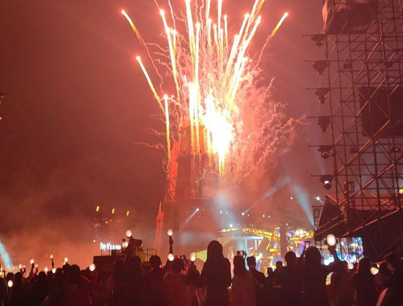 站票|华晨宇演唱会成蹦迪现场,全程站票好评不断,带你沉浸式体验狂欢