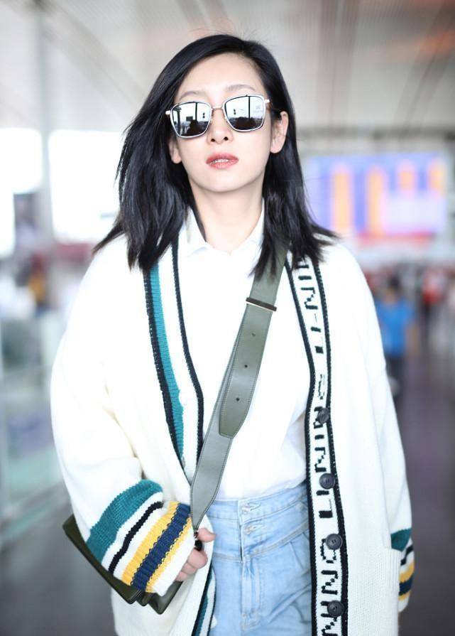 整体 冬天里怎能没有针织衫?学秦海璐的针织衫造型,优雅知性还减龄