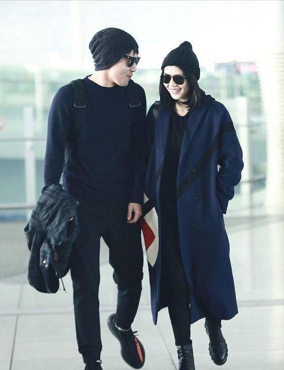 大地 太爱高圆圆赵又廷的“情侣穿搭”了，穿大地色打造秋冬范，挺高级