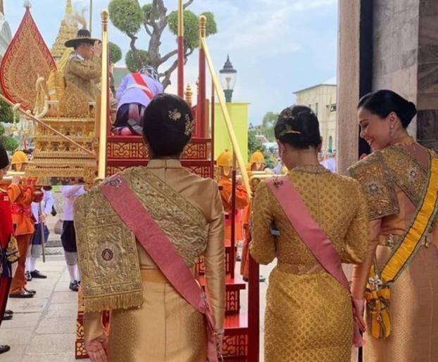 主仆|泰王度假海报藏玄机,诗妮娜主仆缔结联盟,苏提达翻盘机会渺茫