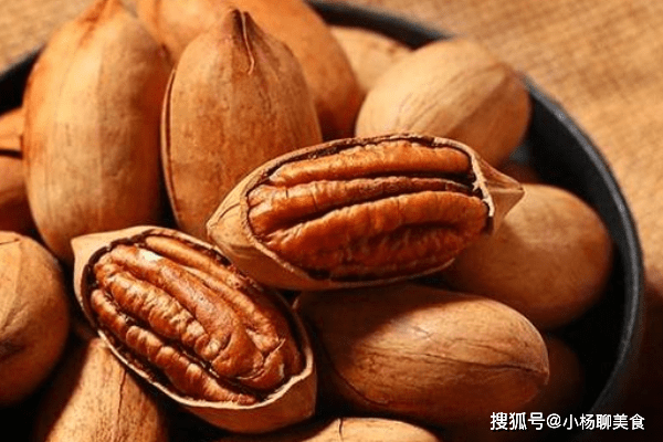 碧根果和核桃有何区别 哪个营养更高 今天一次性说清楚 蛋白质 维生素 胡桃