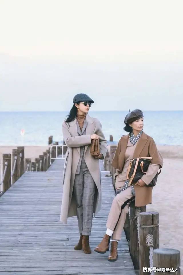 廓形 冬季穿衣“宜厚不宜薄”，40+女人学学三木妈妈的穿搭，更显优雅气质