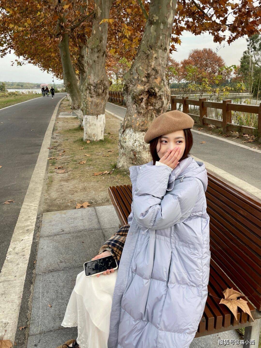 黑色 时髦的女人，一定要有一件适合自己的“羽绒服”，已帮你选好款式