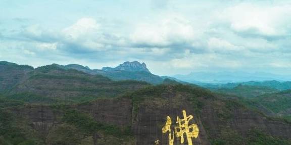 广西容县有座都峤山：山是一尊佛，佛是一座山