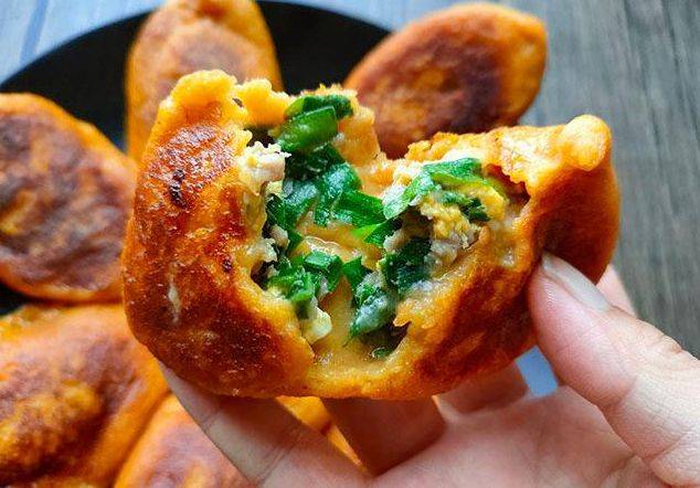 做法|早餐多给孩子做着吃,比包子简单,锅里一煎,香糯鲜美,孩子爱吃