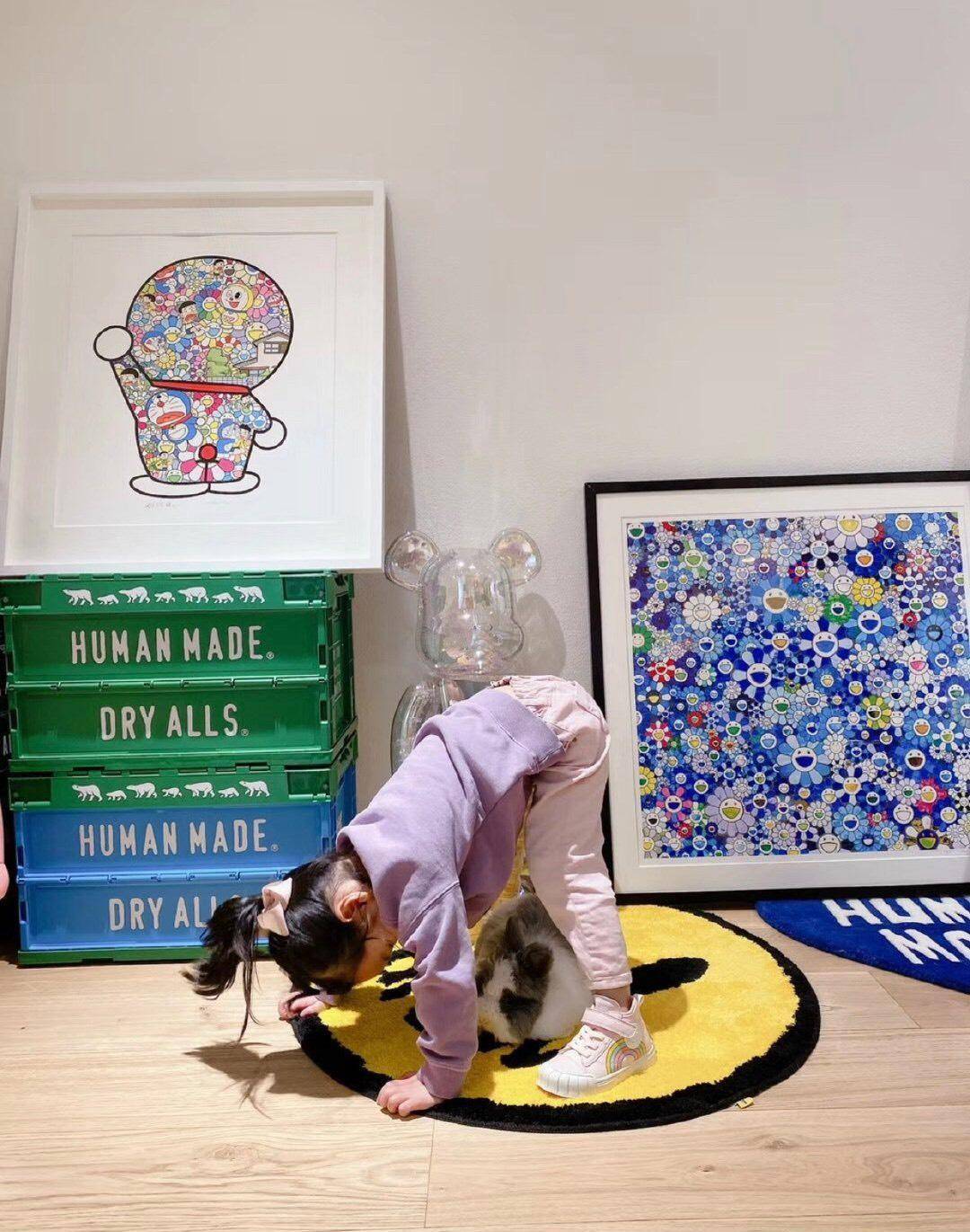 卫衣 陈赫晒女儿近照,4岁安安穿衣低调朴素,小兔牙双下巴太随爸爸