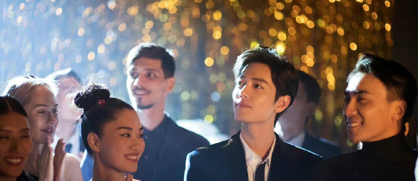 主人公|肖战首谈年龄焦虑,才三十而已,难怪会接年龄跨度大的《那片海》