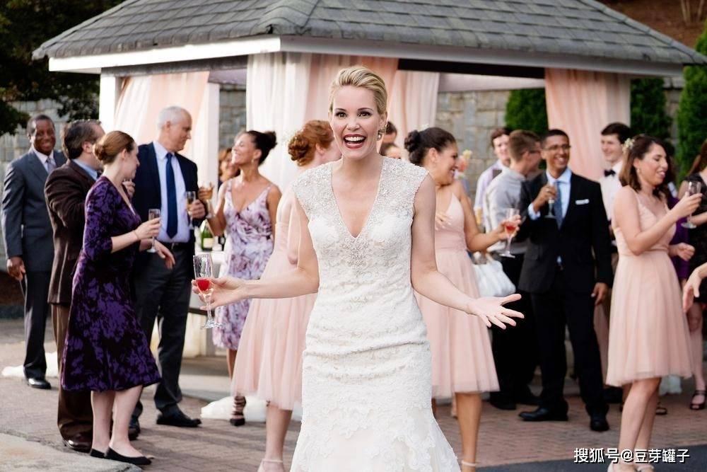 友情|《抓人游戏》：真人真事改编，一个荒唐的游戏，一群人玩了30年！