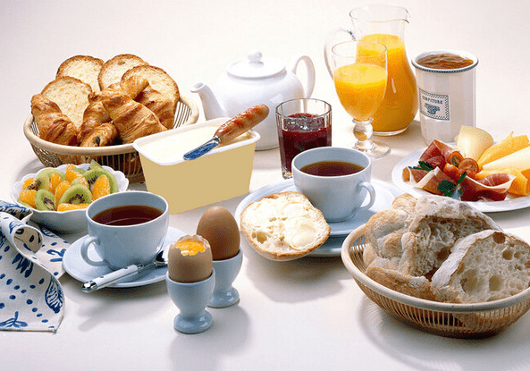 空腹|营养均衡的早餐是健康根本 , 这些食物快戒掉