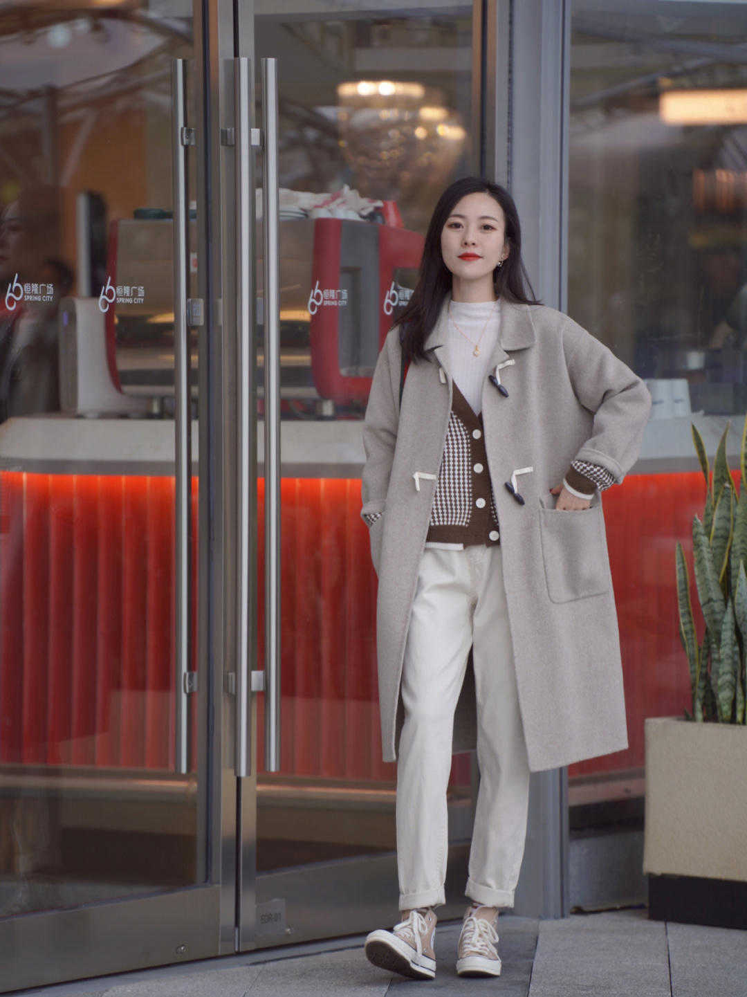 颜色 冬天穿大衣不要将就，试试这几款，简约利落又高级，照着穿准没错