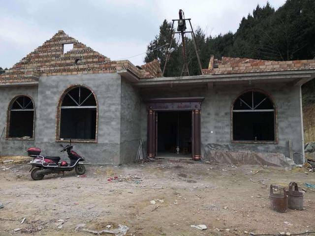 原创农村自建房怪象花几十万修建一栋别墅不装修原因主要有5点