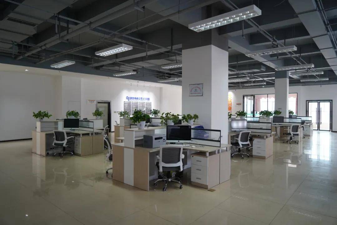 仪陇县电商产业园成功入围省级创业孵化基地