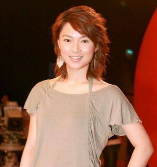 15岁的"红孩儿",两次演傻子成视帝,今幸福美满_郭晋安_欧倩怡_角色