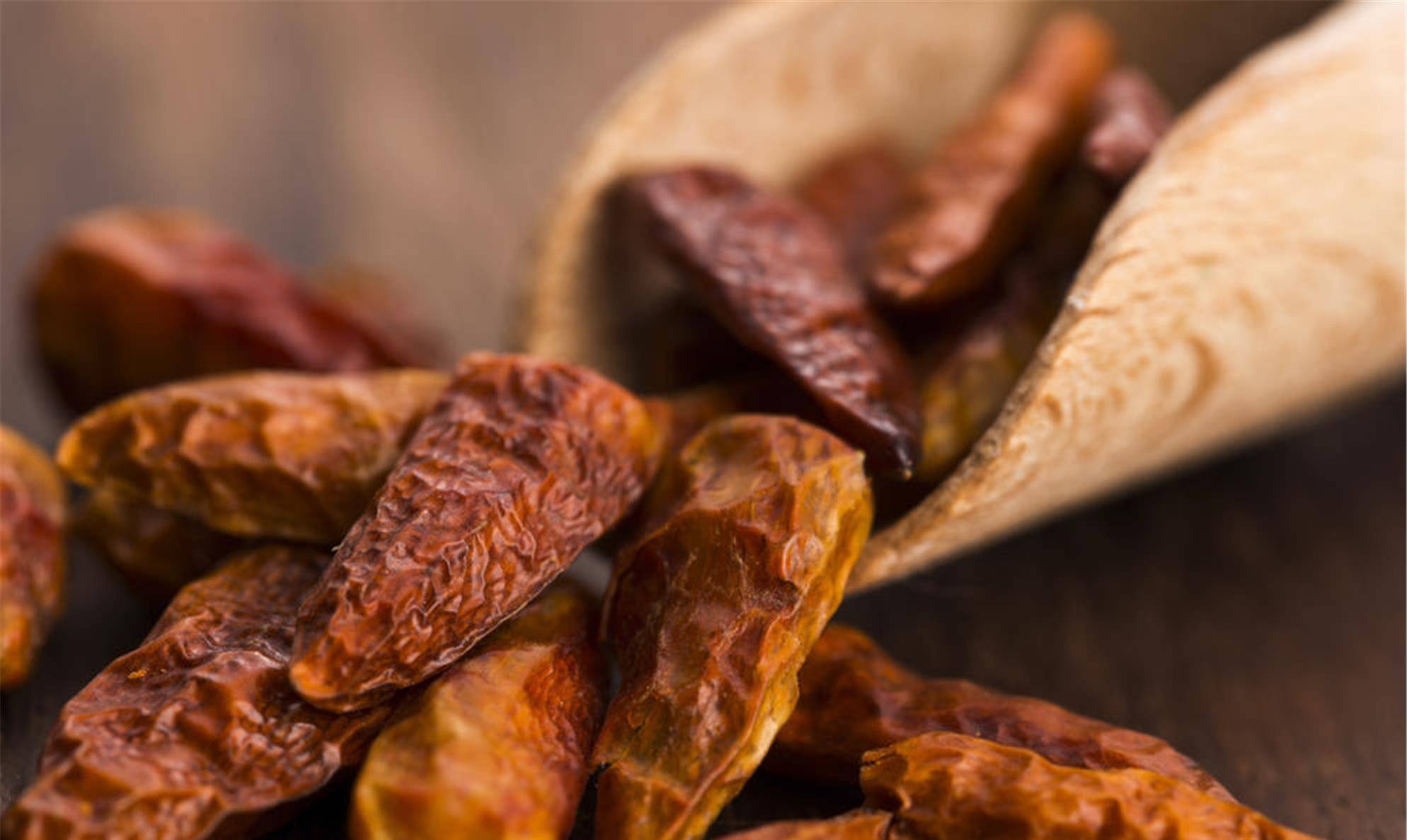 肾脏|不想被肾衰竭“黏上”，除了降蛋白，这4个饮食禁忌要做好