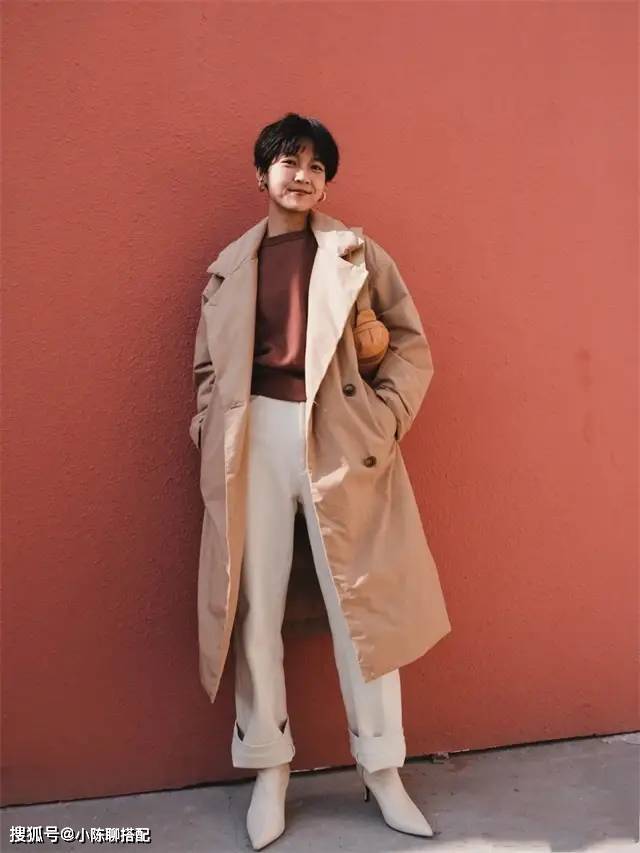 视觉 普通人穿“羽绒服”,学会“留白式”穿搭,也能轻盈不土气