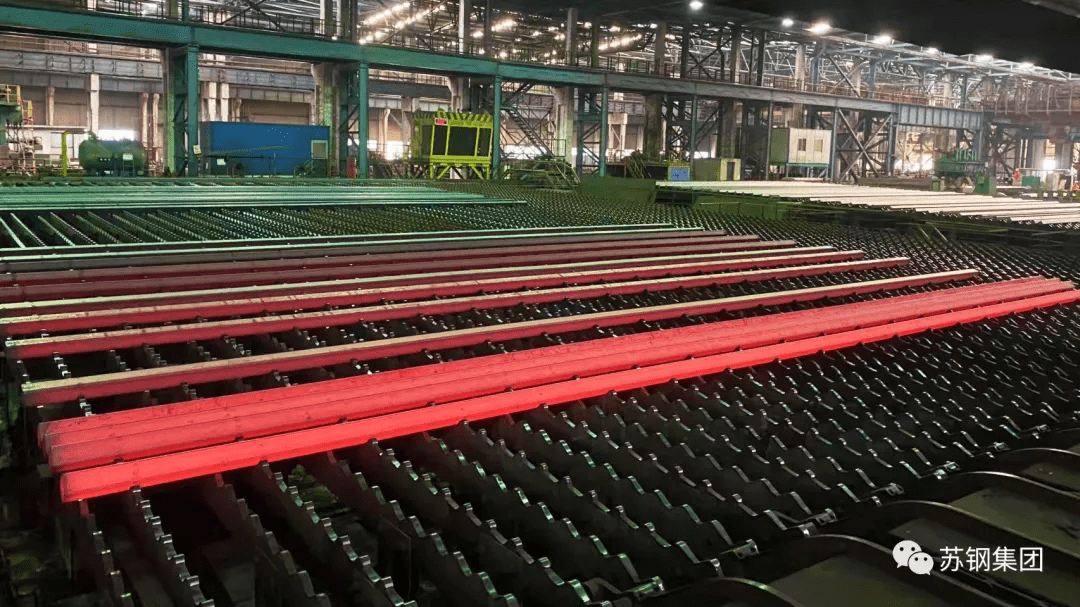 新突破方正集团旗下苏钢首次成功轧制15米长方钢