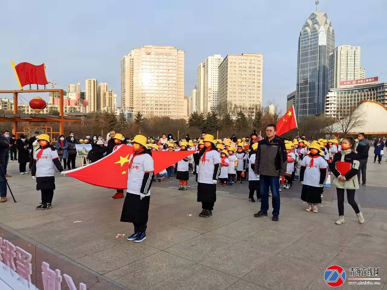 青海长城文化研学旅游体验活动举行，100名学生游长城