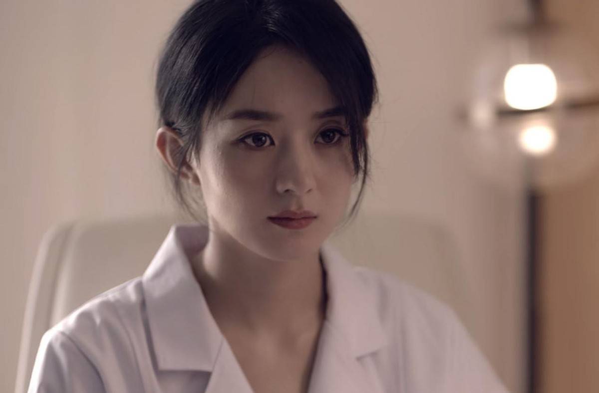 演技|赵丽颖汲取章子怡刘涛教训，《谁是凶手》不装嫩，找小演员演少女