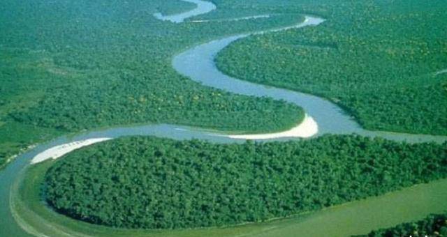 亚马逊河为什么不建桥？危险多、难度大，土著居民也未必喜欢