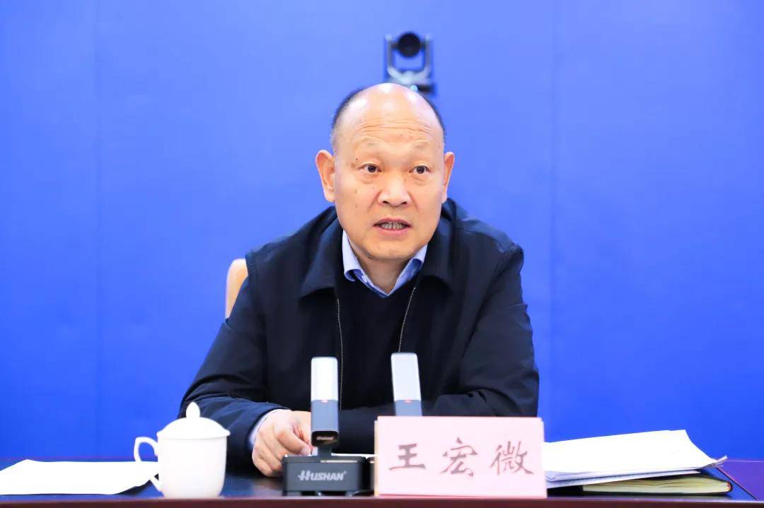 晋城市政府召开市安委会第十二次工作例会暨冬春火灾防控工作部署会