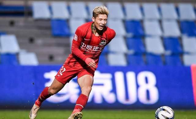 12号球员的能力突一突,多给对手一些压力,在比赛的最后时刻,再上图雷