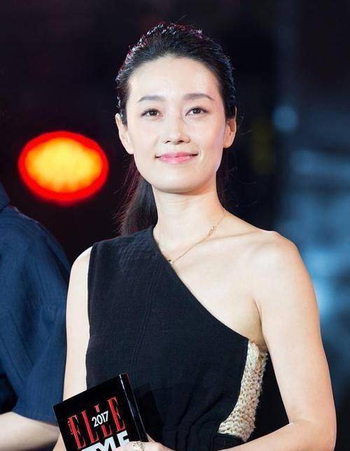 长发短发丑，长发才是王道？别逗了，这10个女星教你什么是可盐可甜