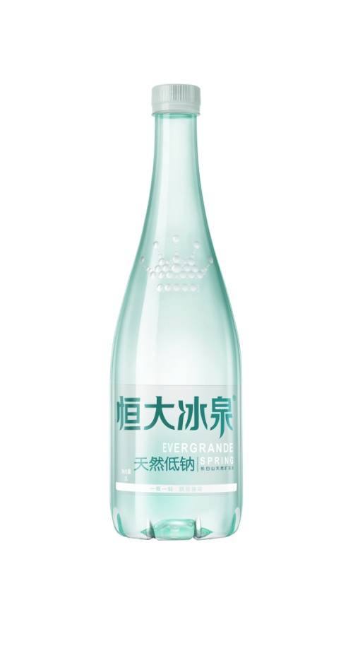 恒大冰泉低钠水清冽甘醇满足家庭成员挑剔口感