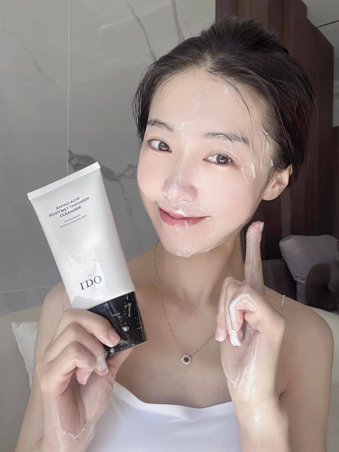Easier美白能靠洁面乳？