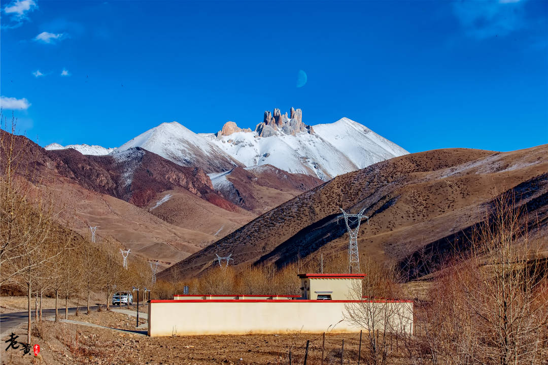 洛隆县|五指山，不仅出现在小说里，在西藏也有一座颇具神秘色彩的五指山