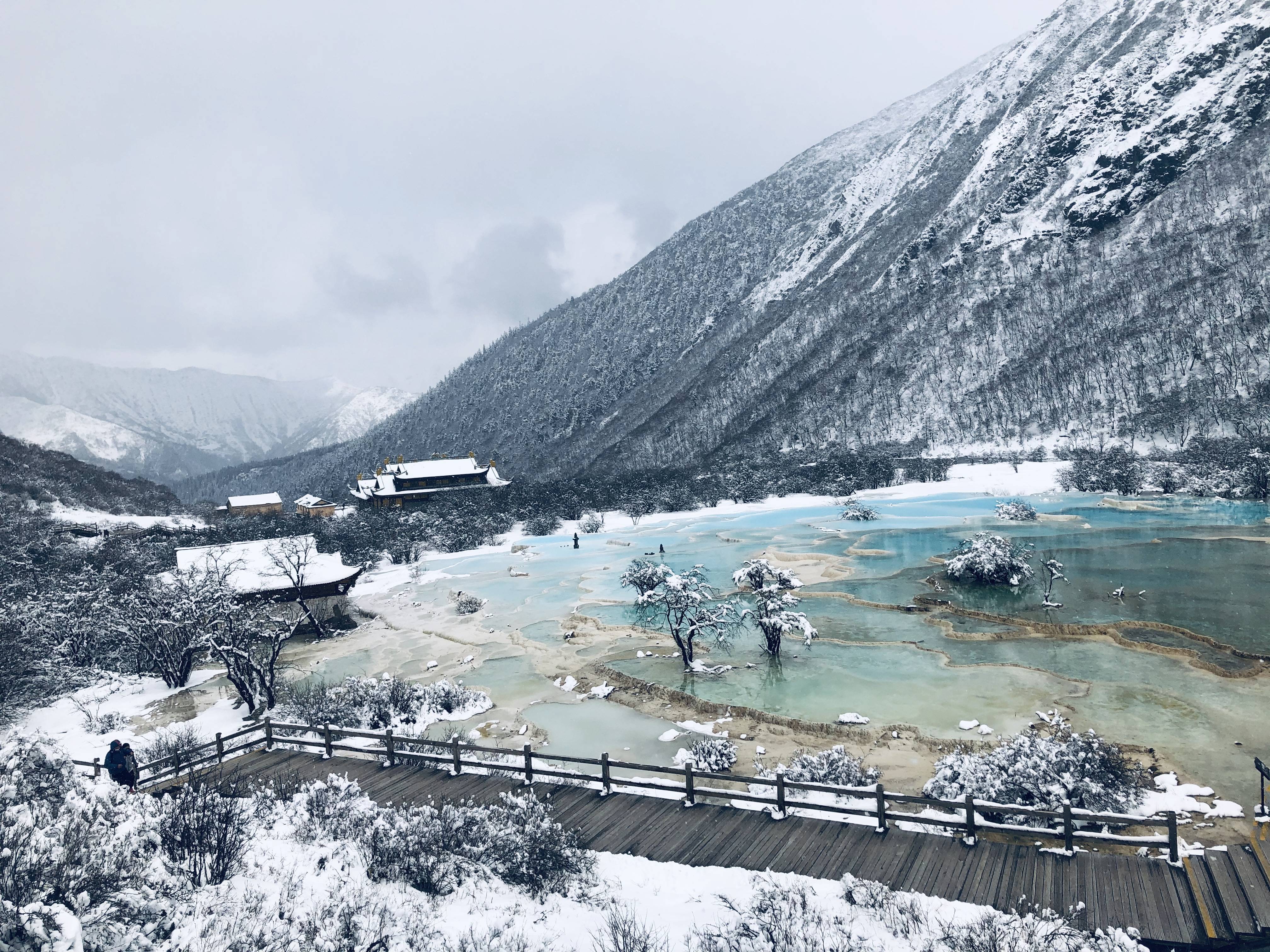 黄龙景区冬天景色图片