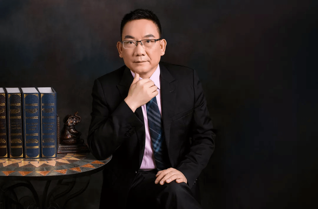 华为"蓝血十杰"胡赛雄:非智能组织不可能生产出智能汽车