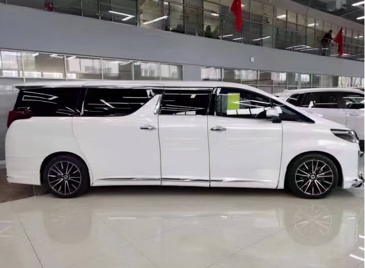 四座版奥德赛曝光身份一下子尊贵了